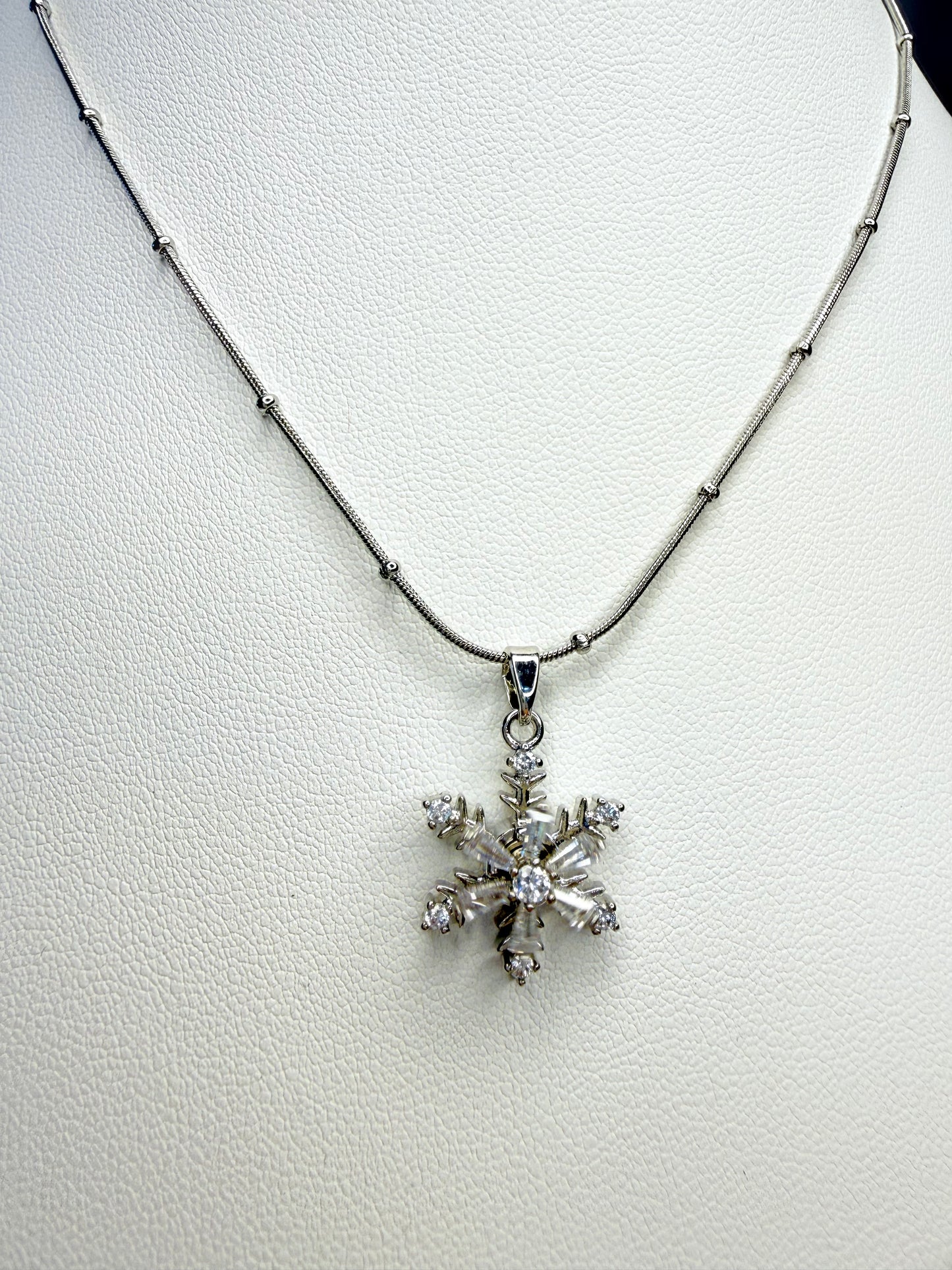 ندفة الثلج المرصّعة