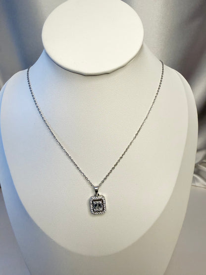 المستطيل الكلاسيكي المرصّع