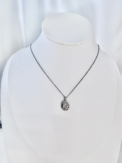 Oval Glow Necklace