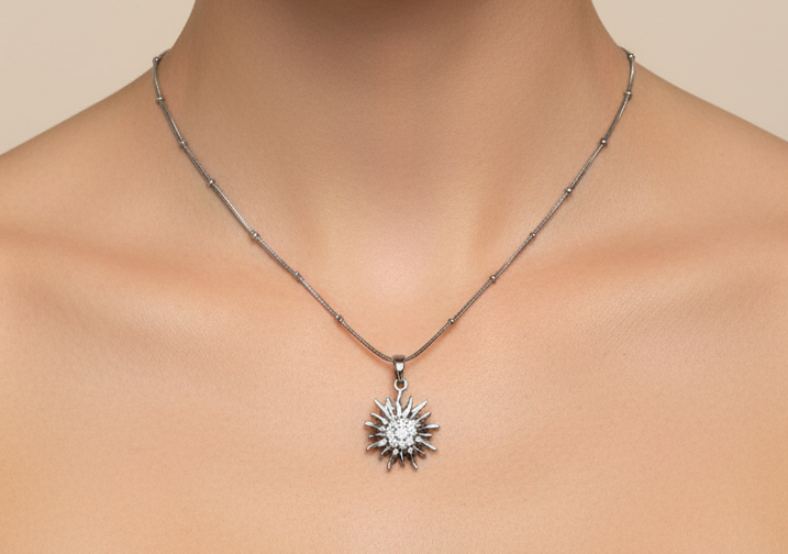 عقد النجمة الفضية