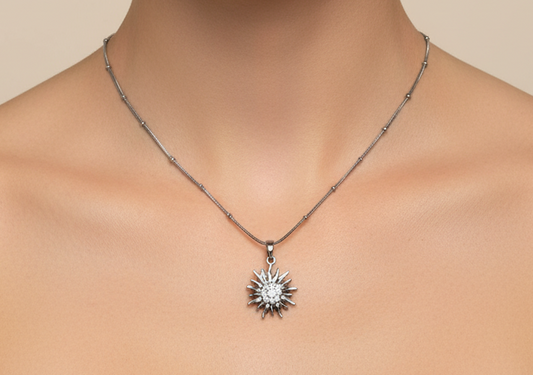 عقد النجمة الفضية