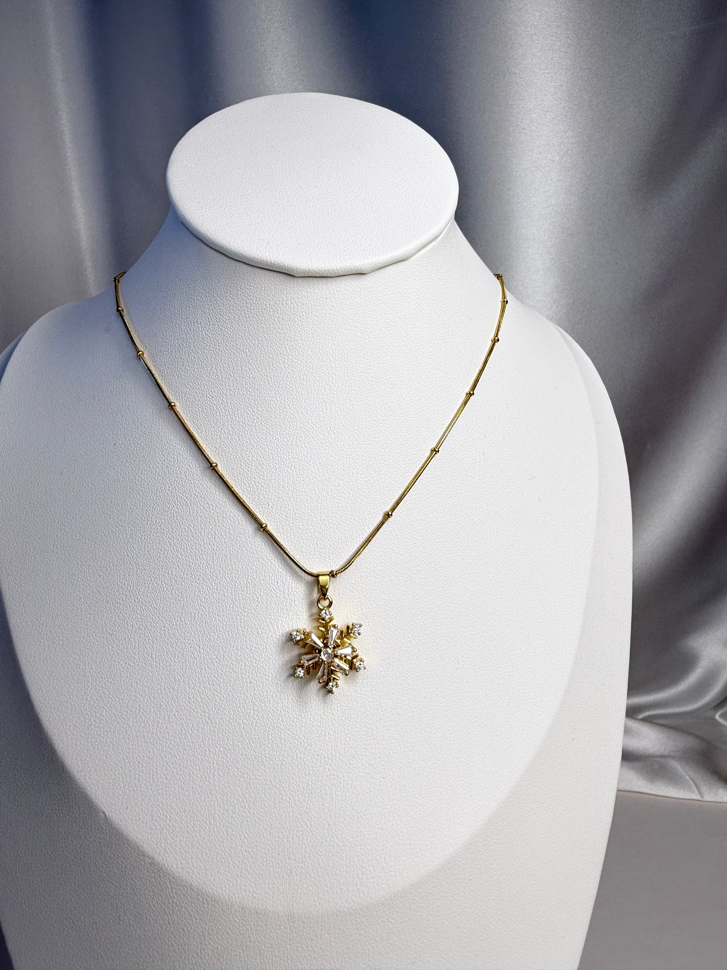 Winter Glow Necklace