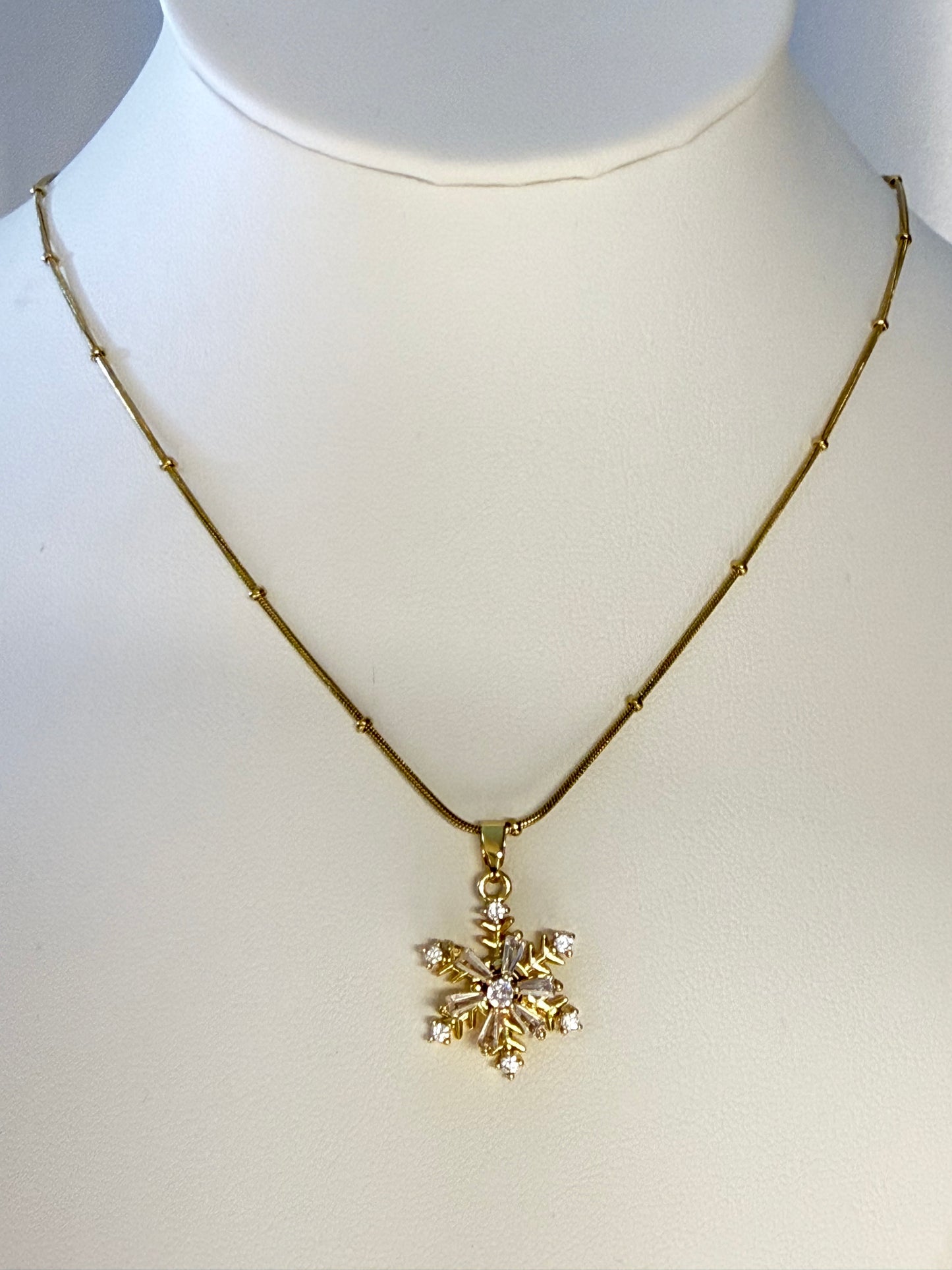 Winter Glow Necklace