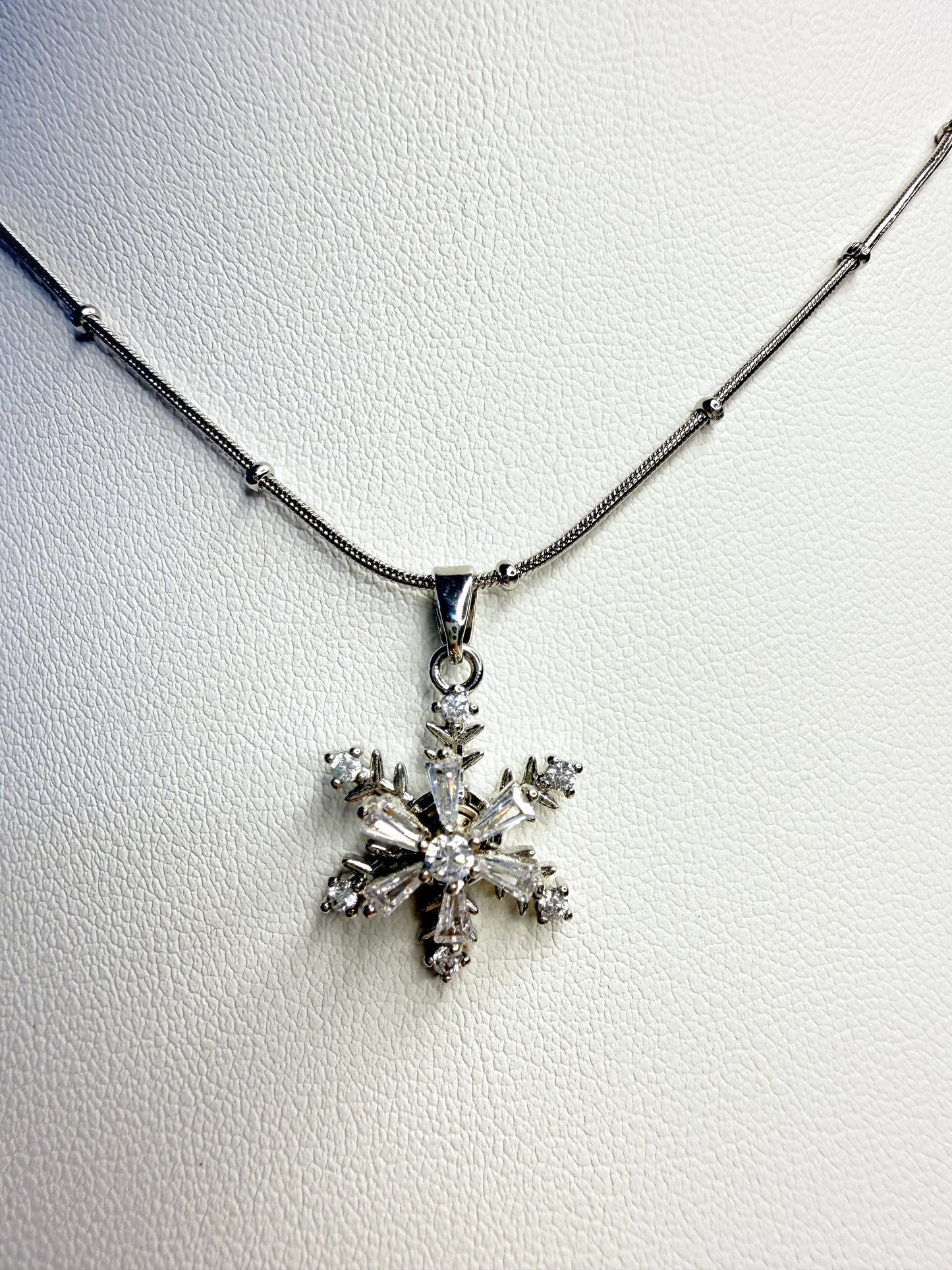 ندفة الثلج المرصّعة