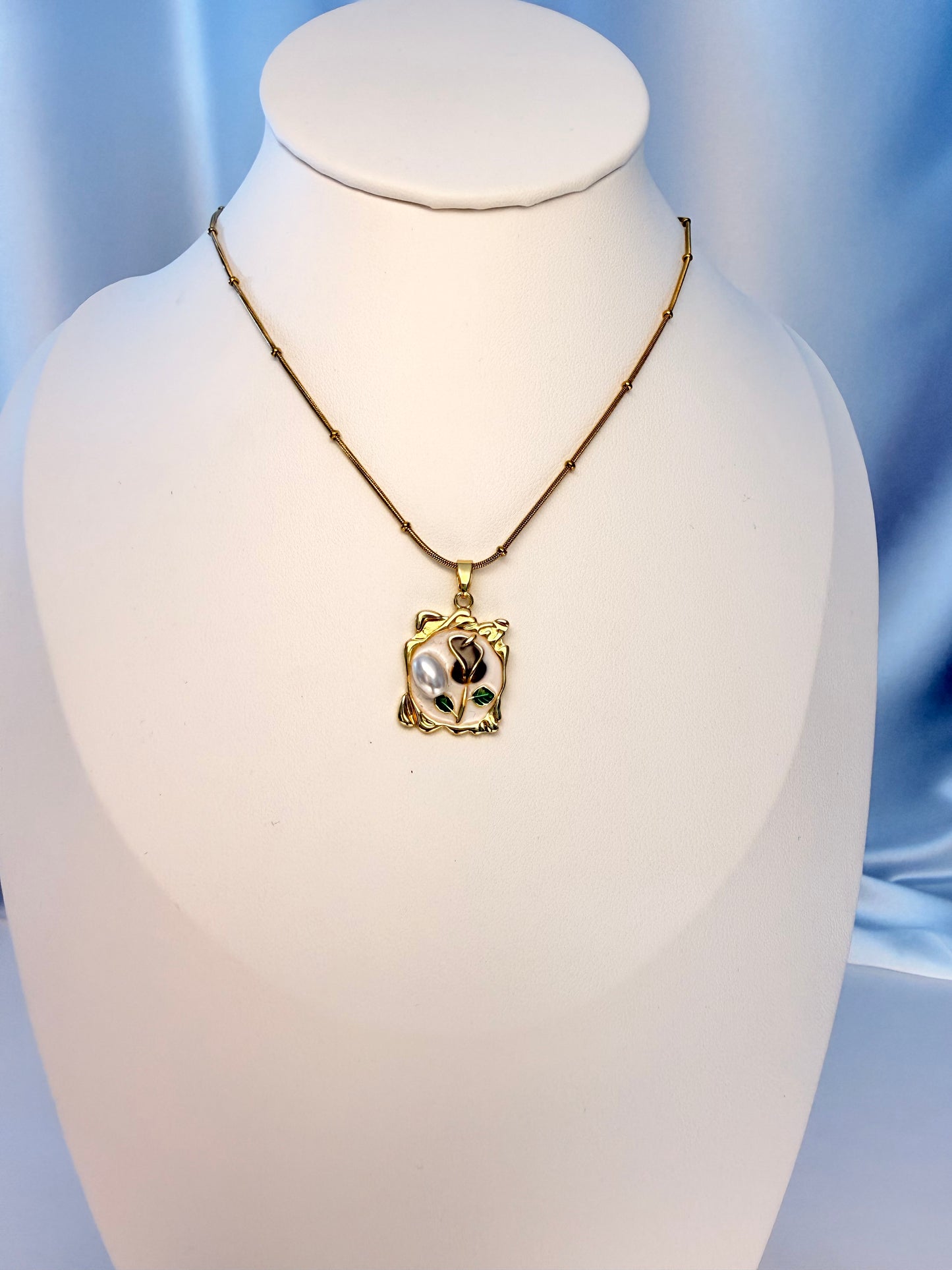 Noir Elegance Necklace