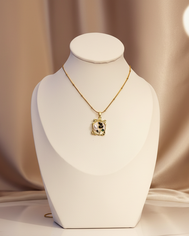 Noir Elegance Necklace