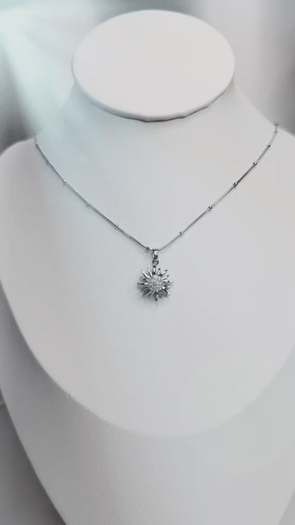 عقد النجمة الفضية